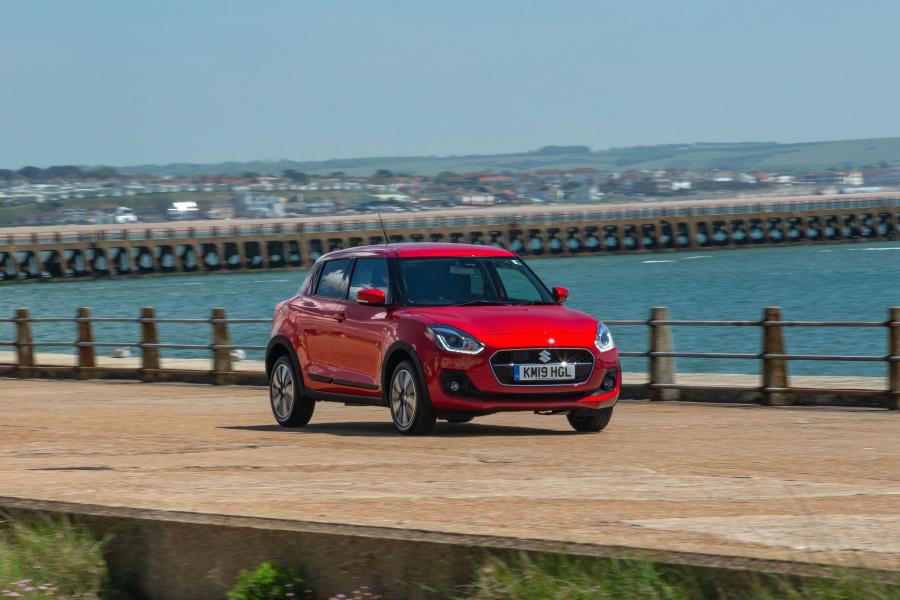  Suzuki Swift Hybrid AllGrip 2019 года  (UK) (фото 1 из 22)